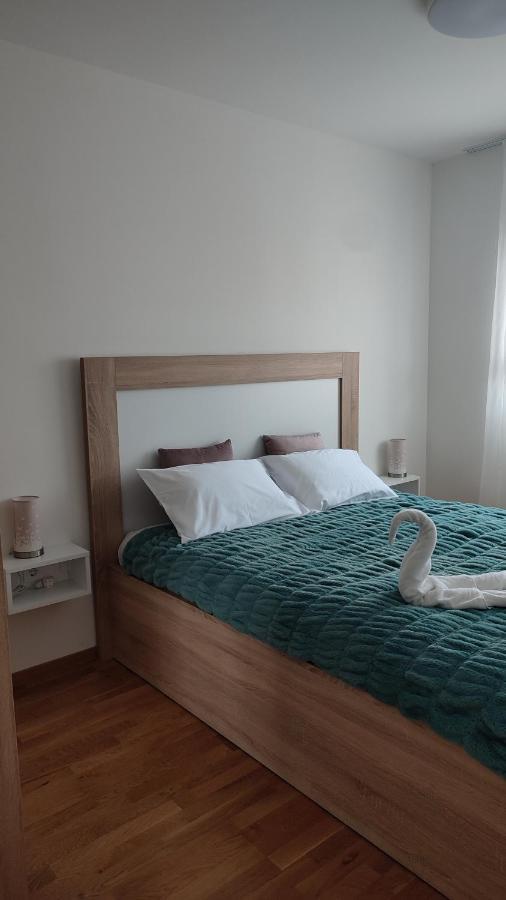 Apartmani Stari Aerodrom Podgorica Kültér fotó
