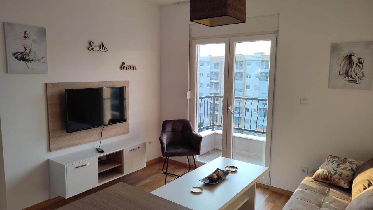 Apartmani Stari Aerodrom Podgorica Kültér fotó